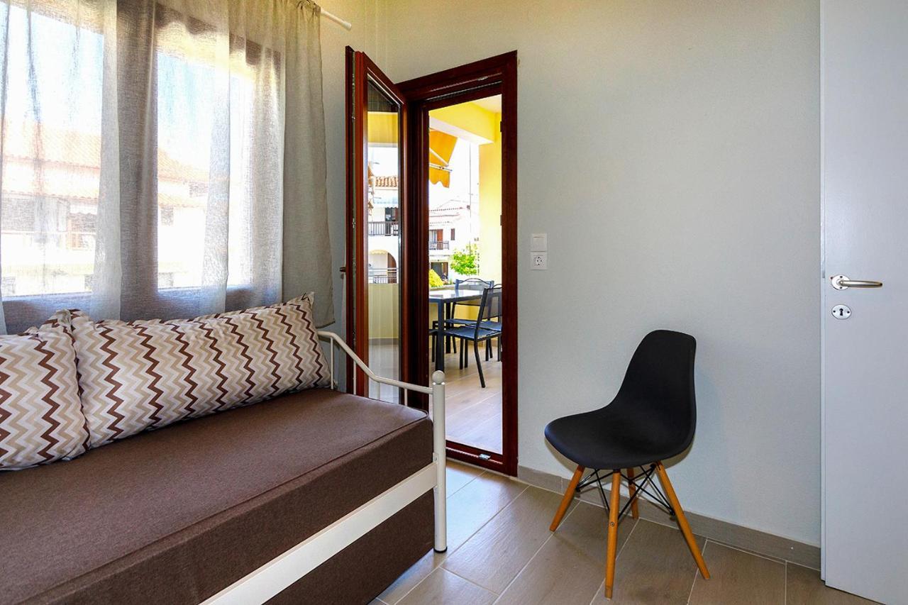 Agapitos Apartments Nikiti  Exterior photo