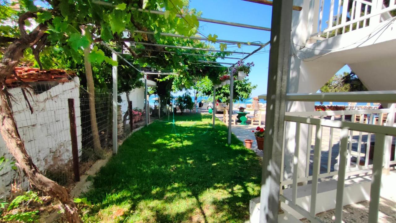 Agapitos Apartments Nikiti  Exterior photo