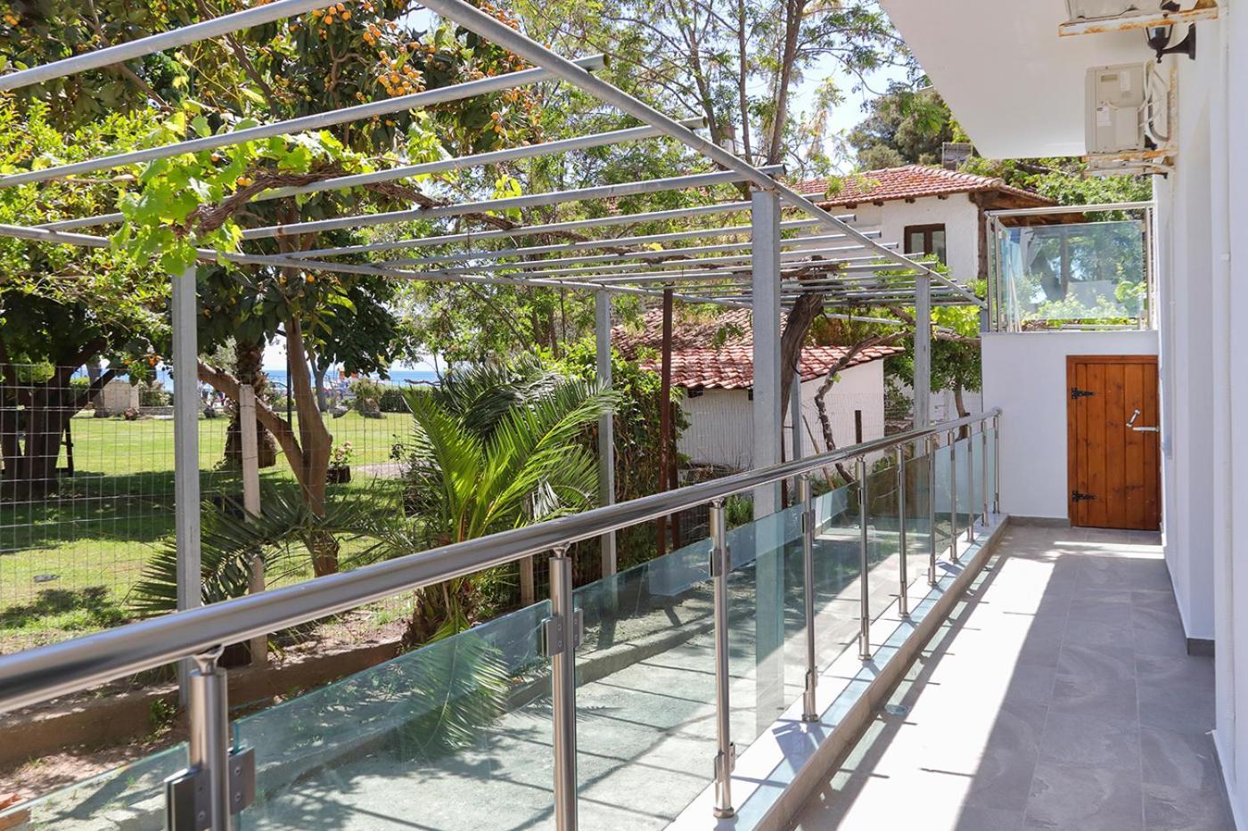 Agapitos Apartments Nikiti  Exterior photo
